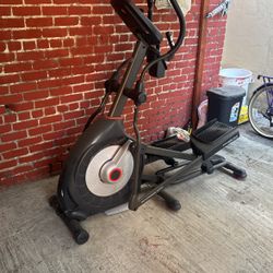 Elliptical Schwinn 470 