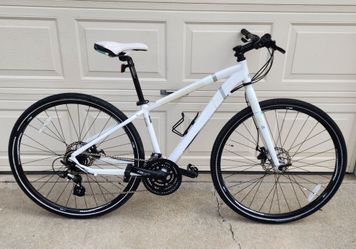 Diamondback Dual Sport Hybrid Road Bike - Disc Brakes - Ready to Ride