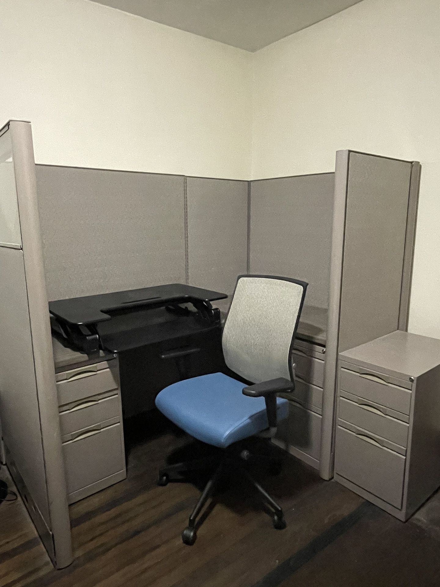 Cubical Office Or Home