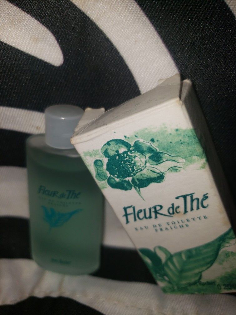 Women's Perfume (FLEUR de THE) by Yves Rocher