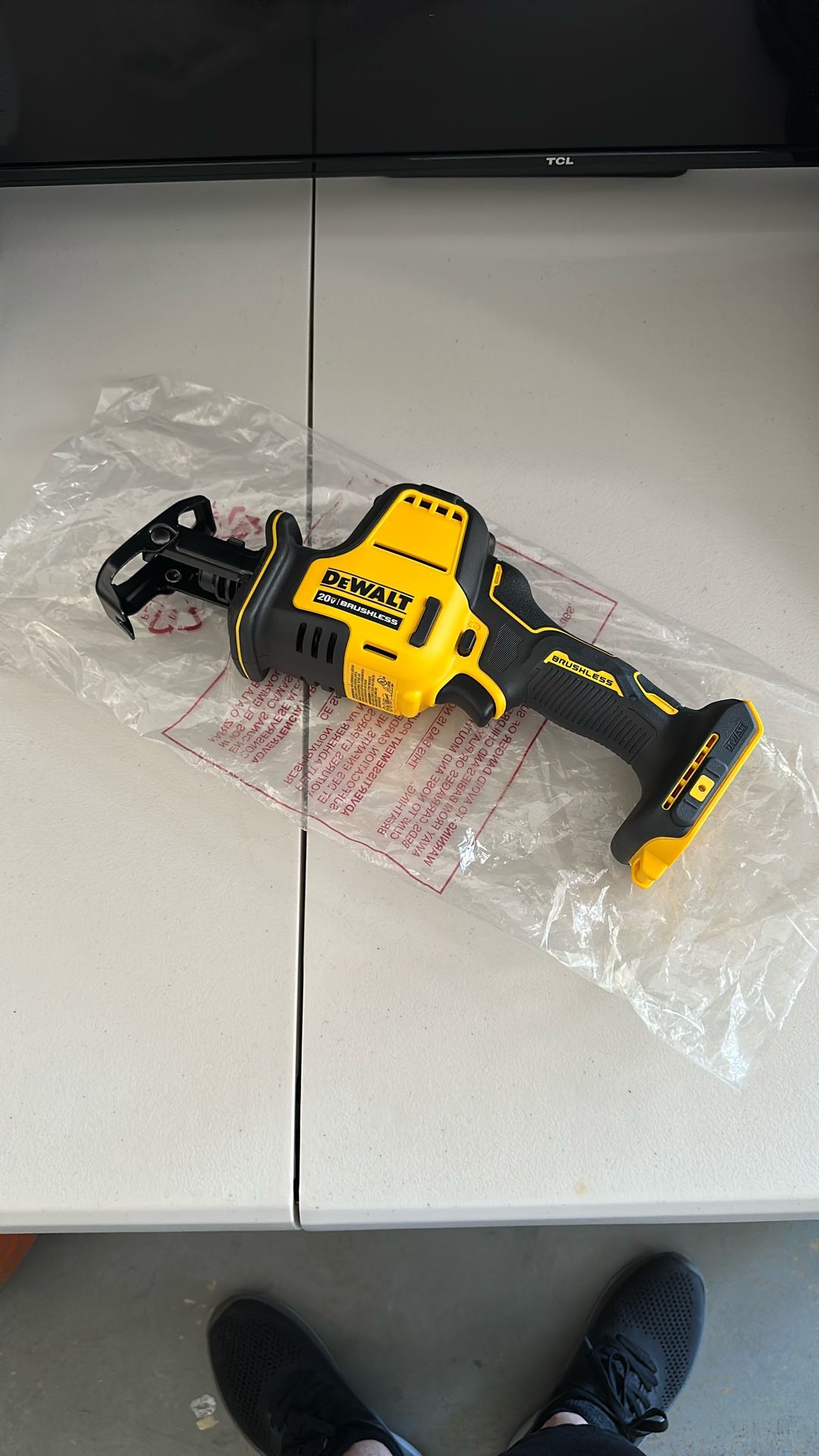 DEWALT ATOMIC 20V MAX* Reciprocating Saw, One Handed, Cordless