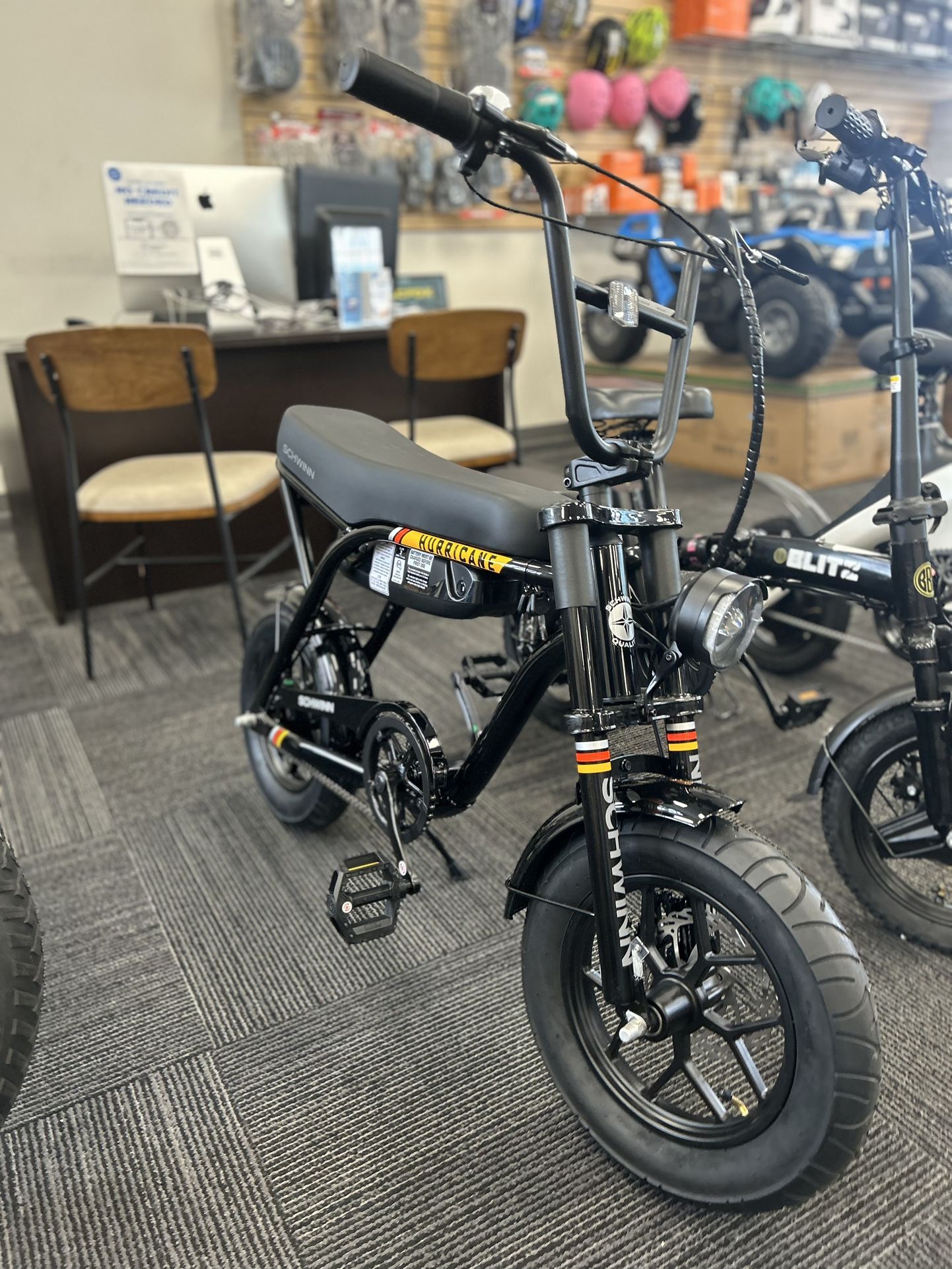 Schwinn Hurricane Adult Electric Bike 14" 250W