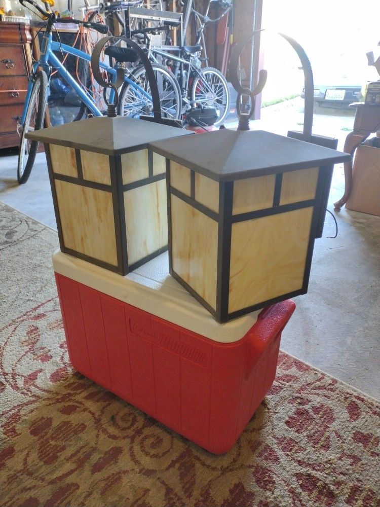 Japanese Style Outdoor Lamp.