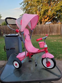 Radio Flyer Adjustable Toddlers Kids Trike Pink 4-in-1 Stroll Canopy slightly used