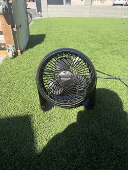 Sm table fan