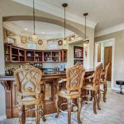 Barstool