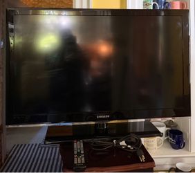 Samsung TV 44” for Parts