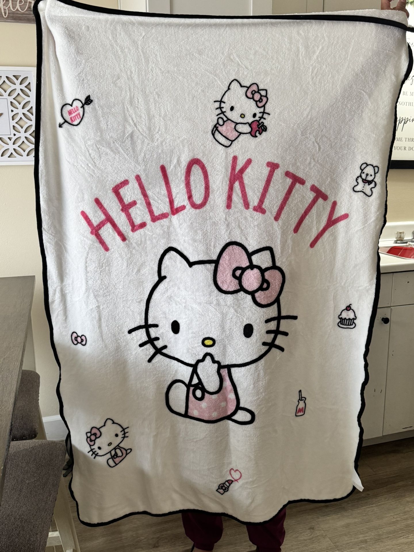 Hello Kitty Blanket