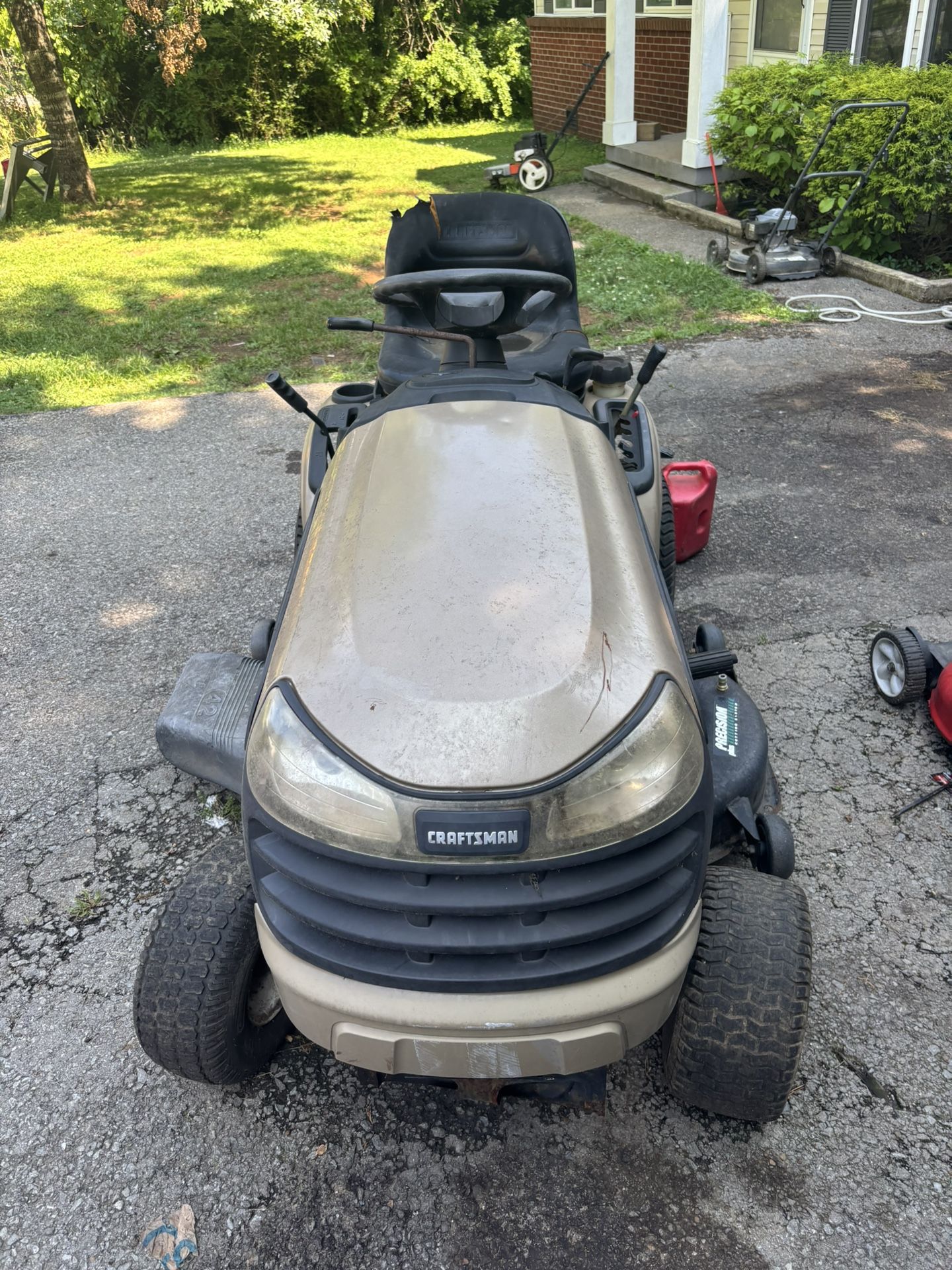 3 Riding Mowers 6 Push Mowers All Need Work No Time To Mess With