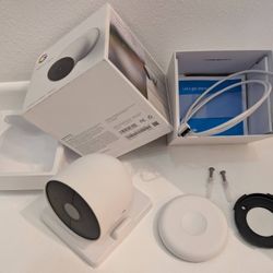 MINT CONDITION! Google Nest Cam Outdoor/Indoor (Battery Powered)