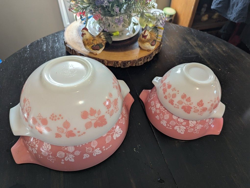 Vintage Pyrex Pink Gooseberry Princes Bowl Set