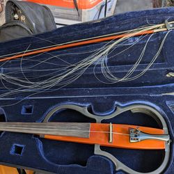 Carlo Robelli electric violin  ((Missing Battery Cover))