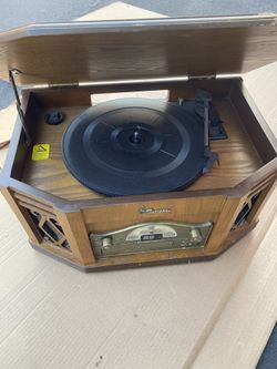 Cd Player/ Cassette/vinyl Record And Radio 