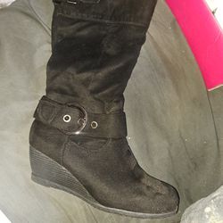 New Boots Size 81/2