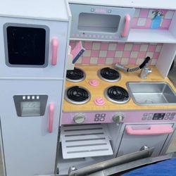 Play kitchen