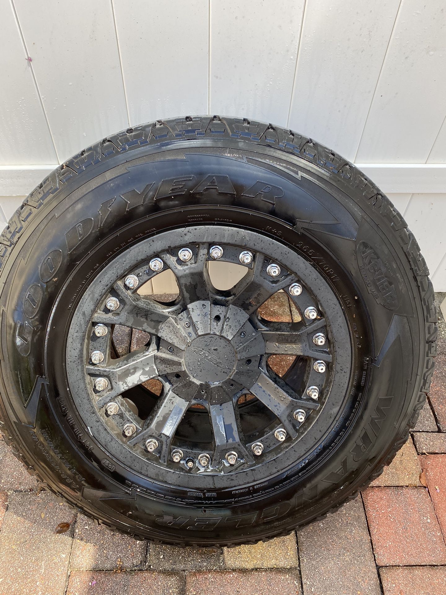 Pro comp Jeep tires and rims less than 600 miles!! 33/15 (5) wheels