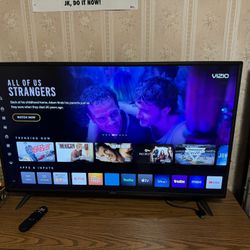 43” 4K HDR Smart TV