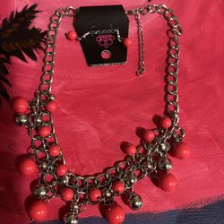 Paparazzi Ladies Necklace & Earrings Set