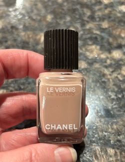 NEW CHANEL LE VERNIS NAIL POLISH $12!!!