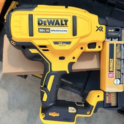 dewalt 20v crown stapler new tool only