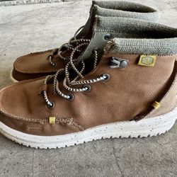 Boys Hey Dude Shoes – Great Conditon