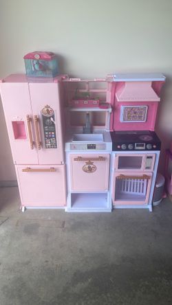 Kitchen set with basket of foods