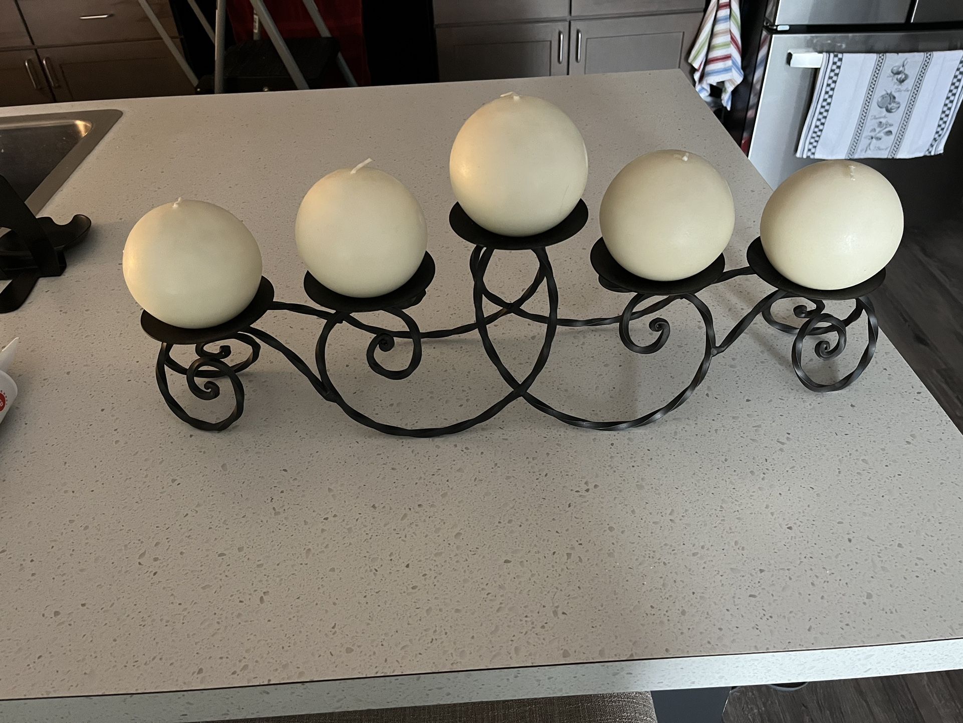 Black Metal Candle Holder With Candles
