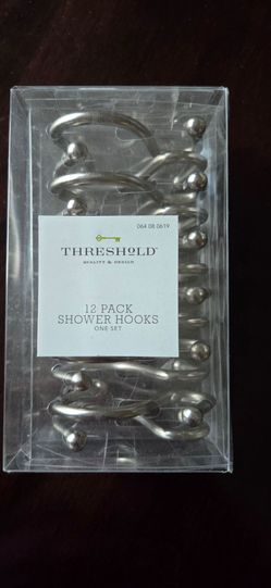 NEW Threshold shower hooks