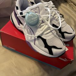 Pumas Size 8.5 men’s 