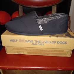 New Pair Of BOBS size 9.5