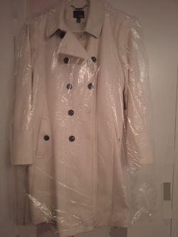 Stylish White Or Ivory  Winter Jacket For Women 
