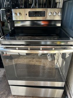Stainless Steel Stove DELIVERY AVAILABLE 🚚