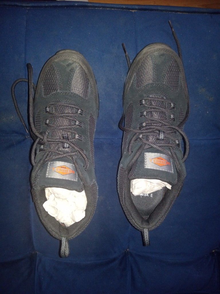 Men Steel toe Working Sneakers