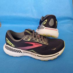 Brooks ladies shoes