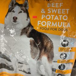 Nature’s Domain Beef & Sweet Potato Formula Dog Food