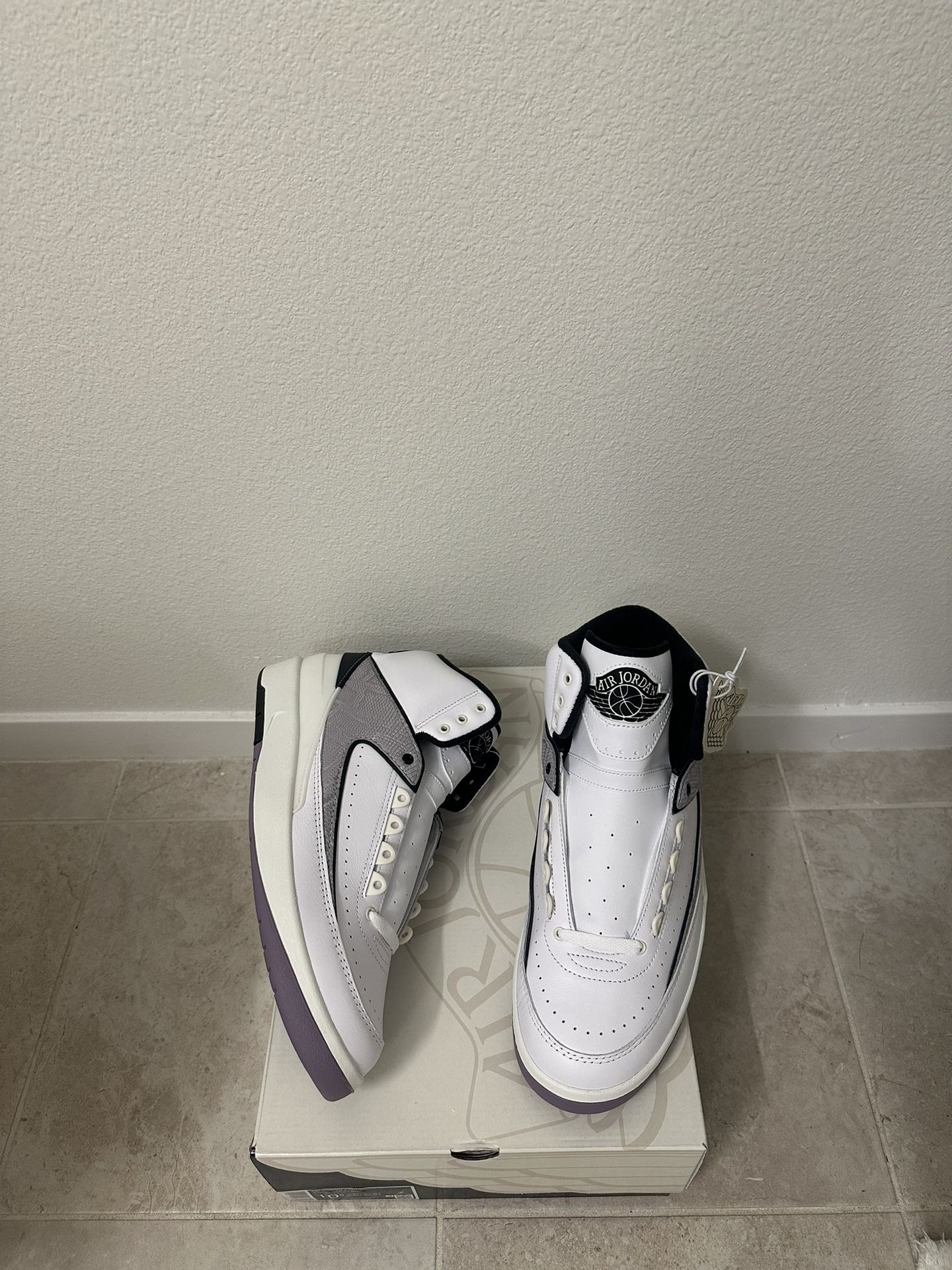 Air Jordan 2 Retro  Men’s Shoes Size 10.5