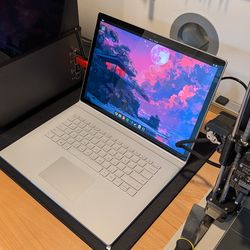 Surface Book 2 (i7, 16 GB RAM, 512GB, GTX 1060, Ubuntu)