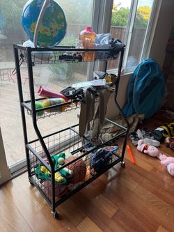 Sport equipment organizer