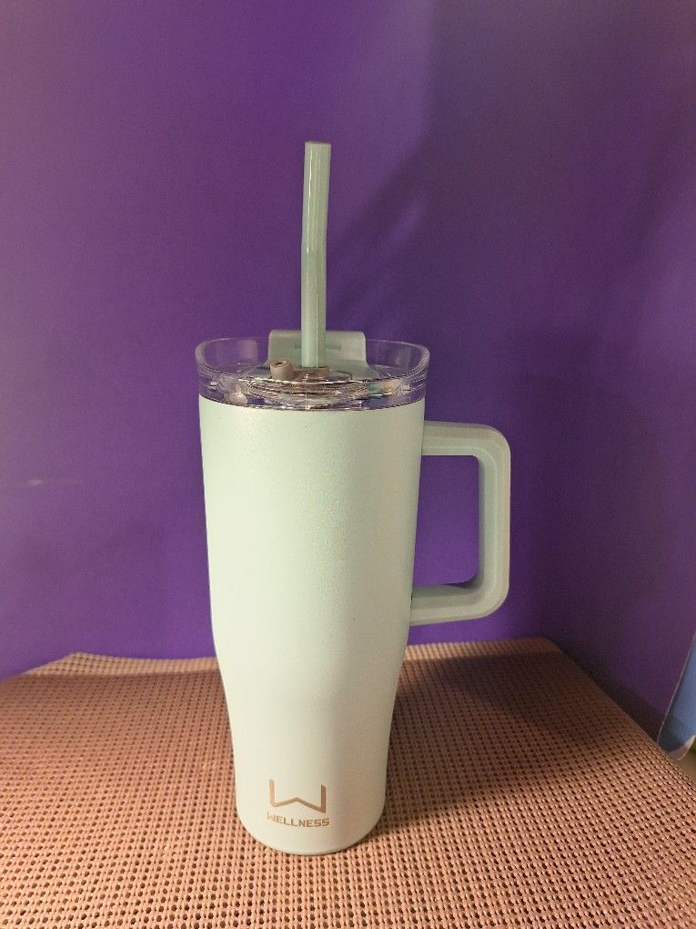 Wellness Tumbler With Handle 30 oz-$8.00