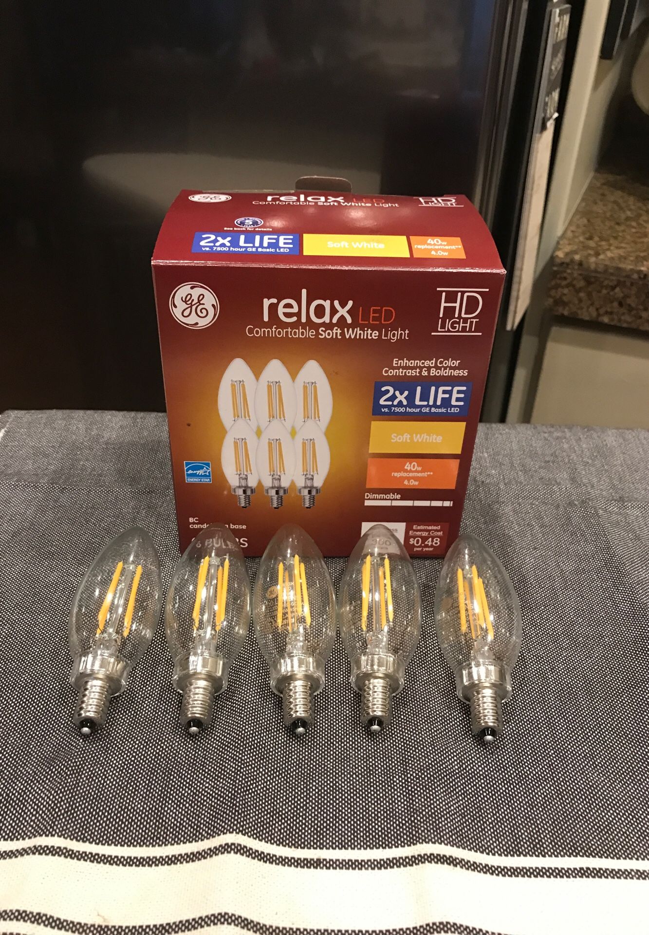 Newer LED dimmable chandelier bulbs. Please see notes.