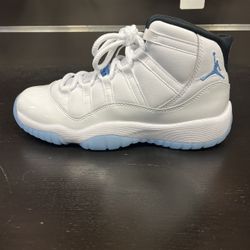 Jordan 11 Retro Legend Blue