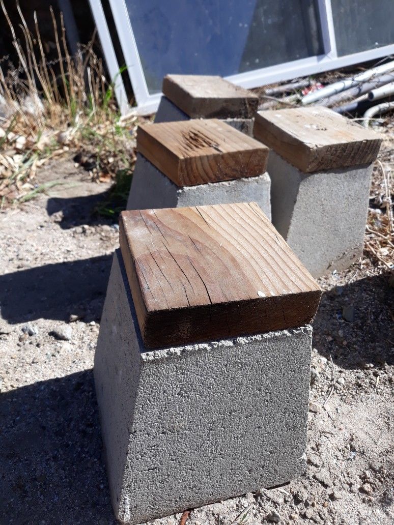 Torres De Concreto Para Levantar Postes $20 Por Los 5
