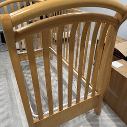 Baby crib