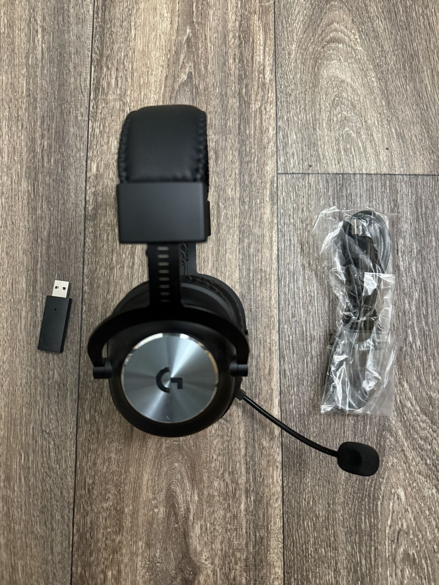 Logitech G PRO X Wireless LIGHTSPEED Gaming Headset with Blue VO!CE Mic Filter Tech, 50mm PRO-G Drivers, and DTS Headphone:X 2.0 Surround Sound, 20+ H