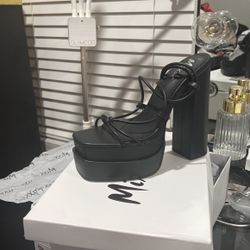 Black Strap ot Platform Heels