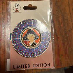 Sealed Disney Limited Edition Frollo Spinner Pin