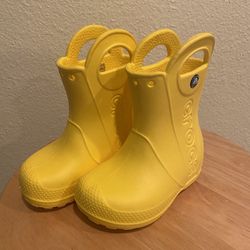  Crocs Toddler Kids Handle It Rain BOOTS Yellow C6 / Size 6 Never Worn