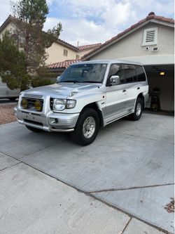 1999 Mitsubishi Pajero