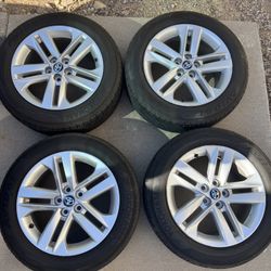 2022 Toyota Corolla  16”