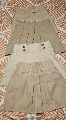 Faldas De Uniformes Para Niña/Skirt Uniform For Girls